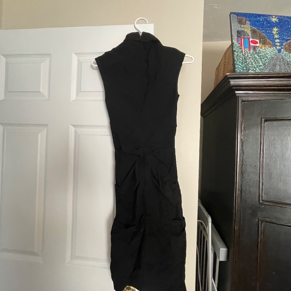Black cocktail dress with Chinese collar and embroidery - Picture 2 of 2